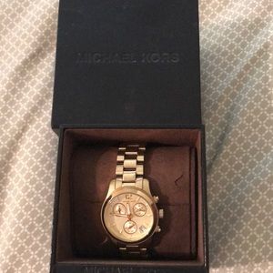 Michael Kors gold boyfriend watch like new!